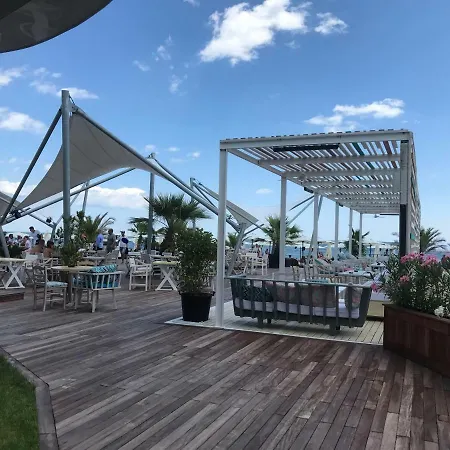 Apartament Azzurre Residence *